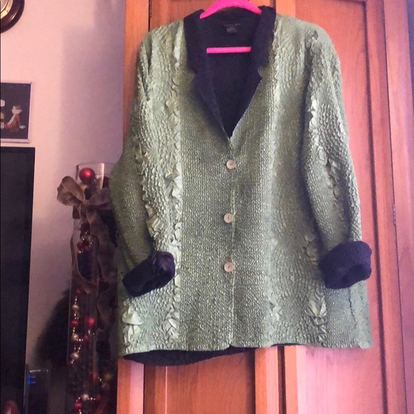 Fully reversible jacket - Picture 4 of 6